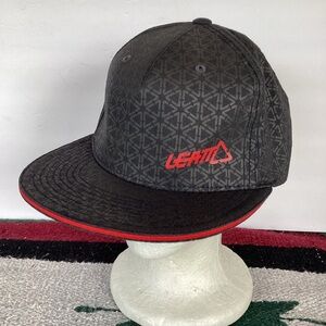 Leatt FlexFit hat size L/XL